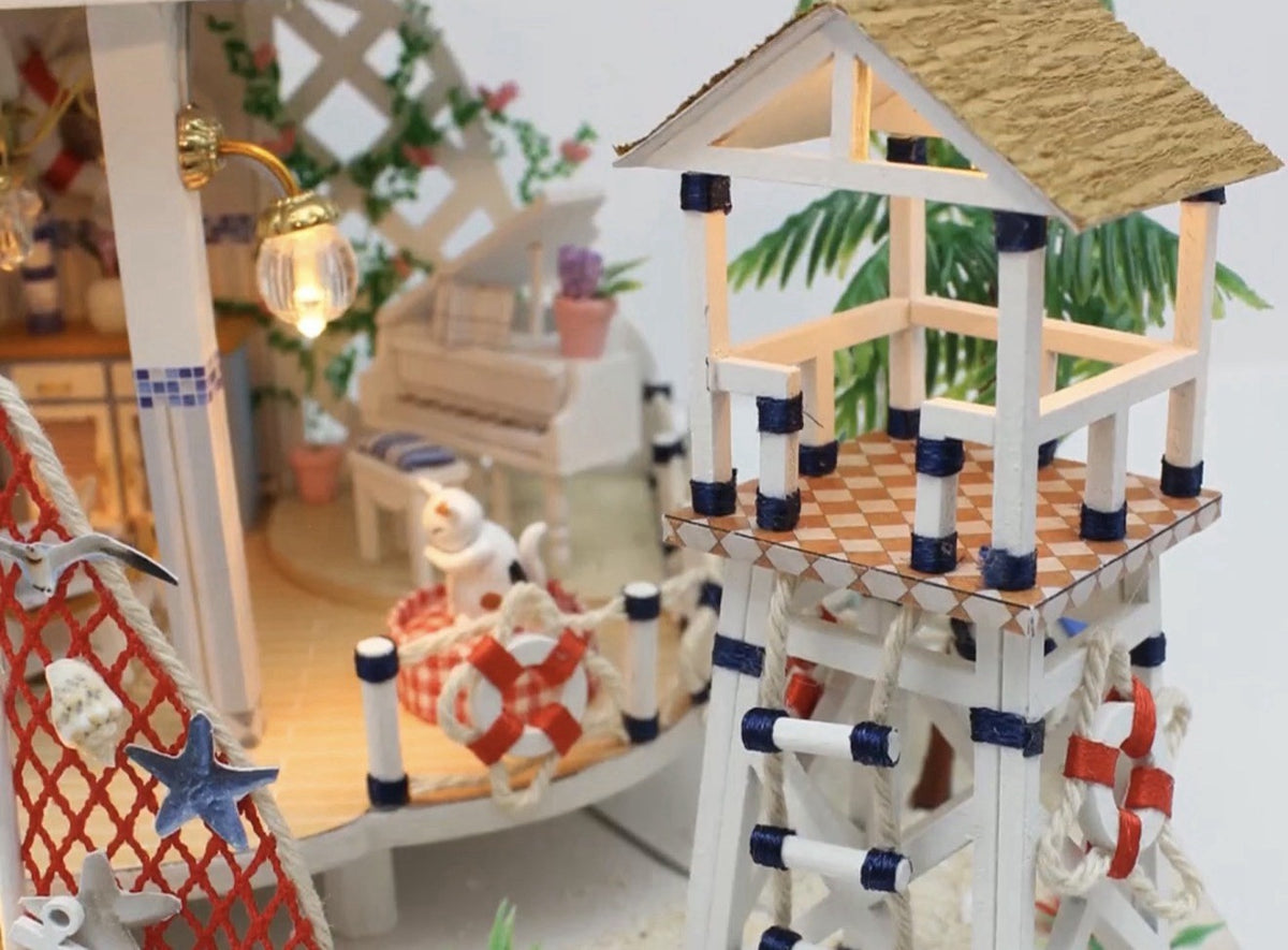 Summer By The Sea DIY Miniature Beach House Kit 1:24 Lighted Dollhouse