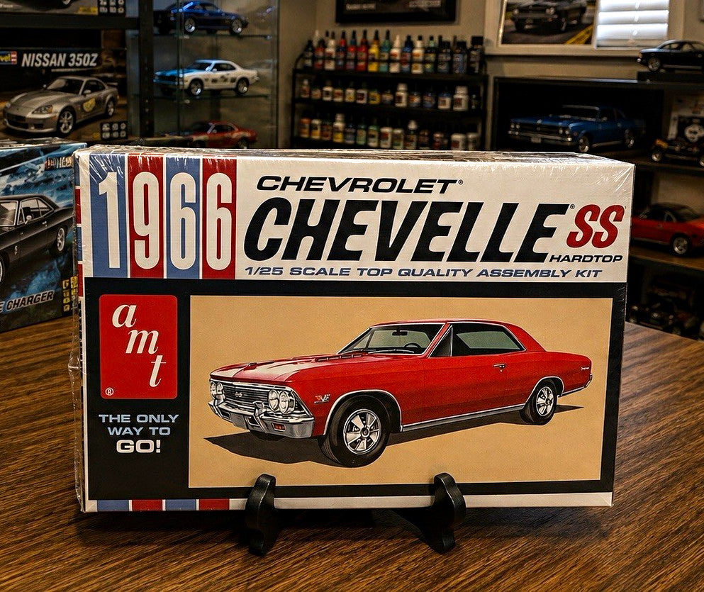 AMT 1966 Chevy Chevelle SS Hardtop 1/25 Model Kit 110 Parts NEW SEALED